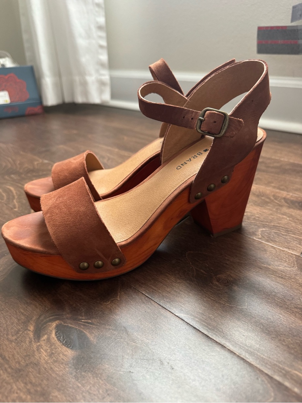 Lucky Brand Suede Platform Sandals in Brown - Women